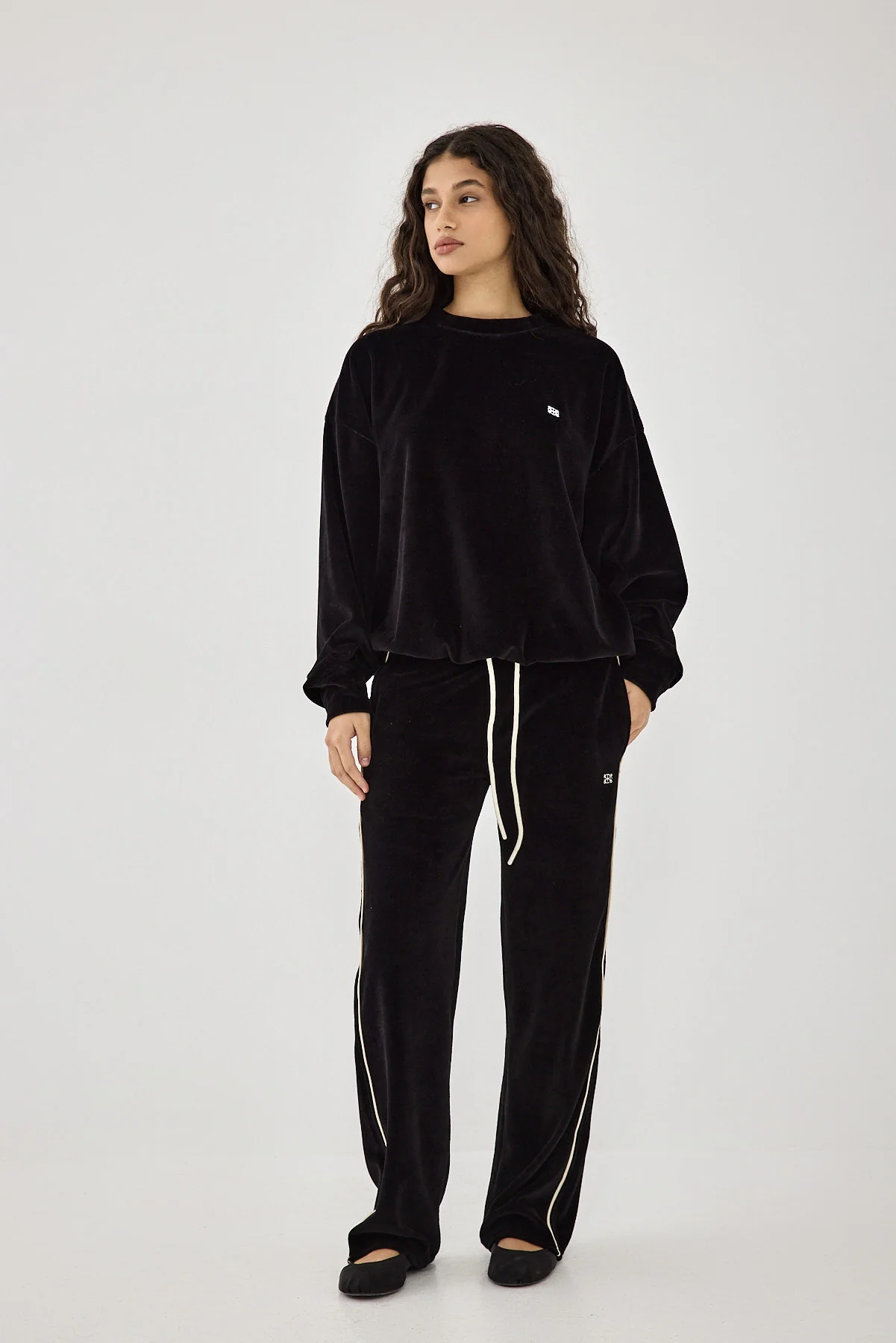 Velvet Sweatshirt - Image 2