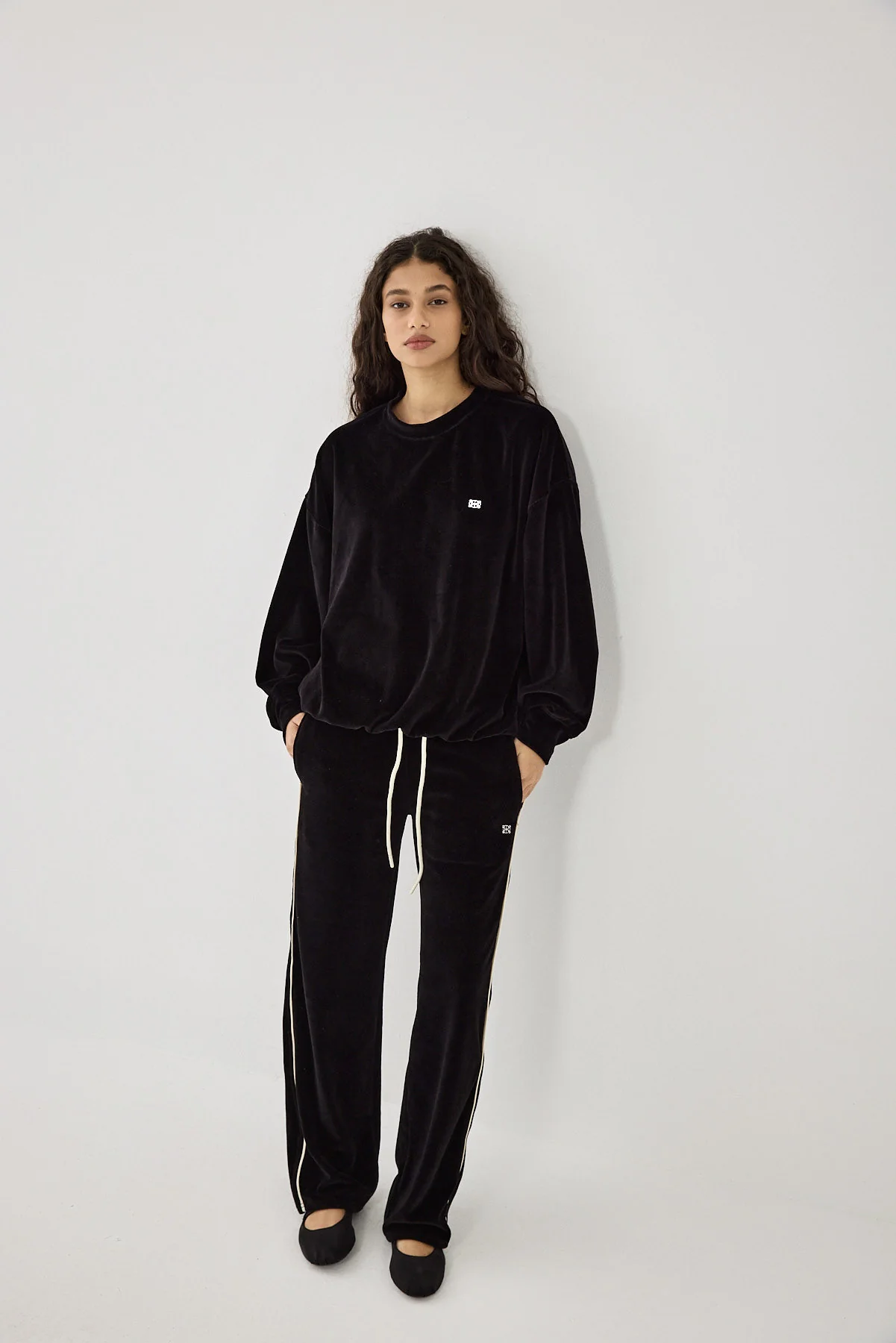 Velvet Sweatshirt - Image 3
